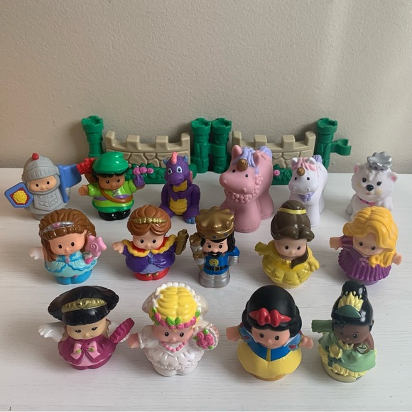 Fisher-Price Other - Fisher-Price Little People Kingdom Castle Princess Figures